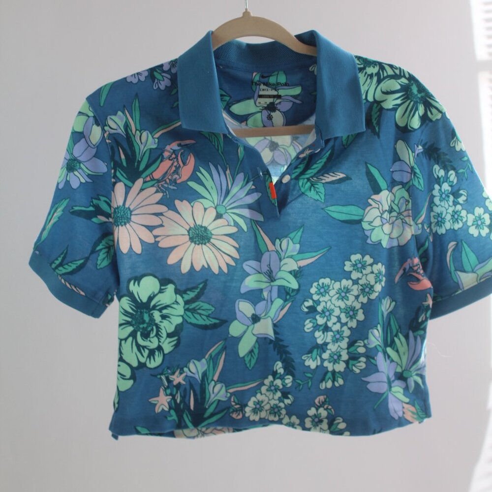 Women's Cropped Nike Cropped Floral Top Size XS